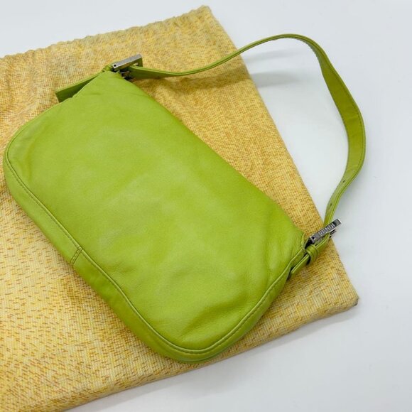 Authentic FENDI Mamma Bucket Baguette Lime Green Lambskin Flap Bag Purse - Picture 4 of 12